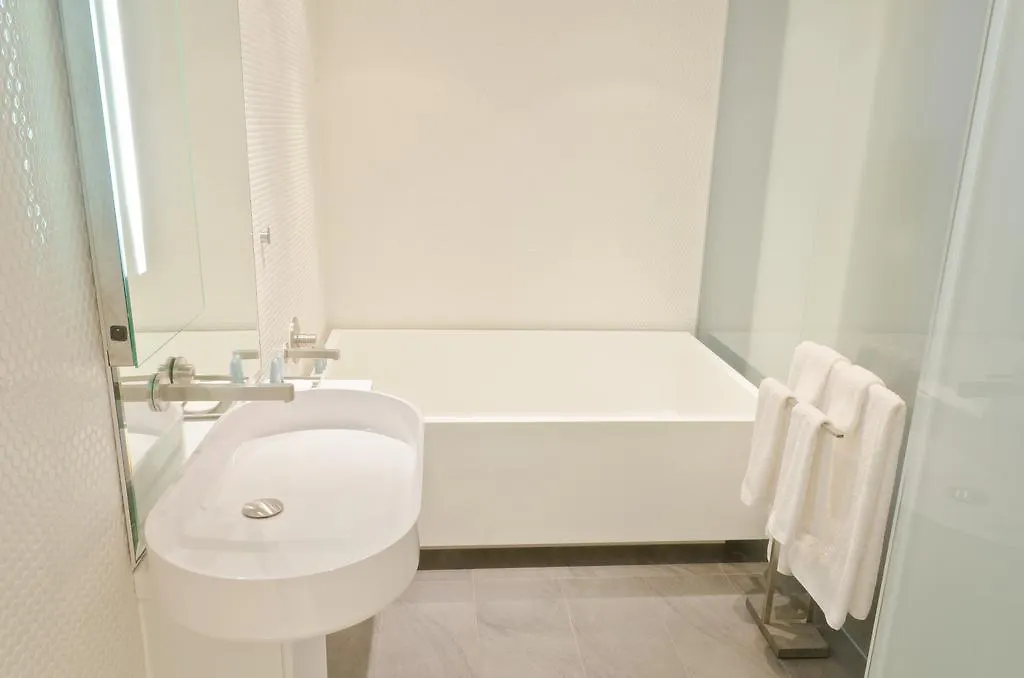 Templar Hotel Toronto 3*,  Canada